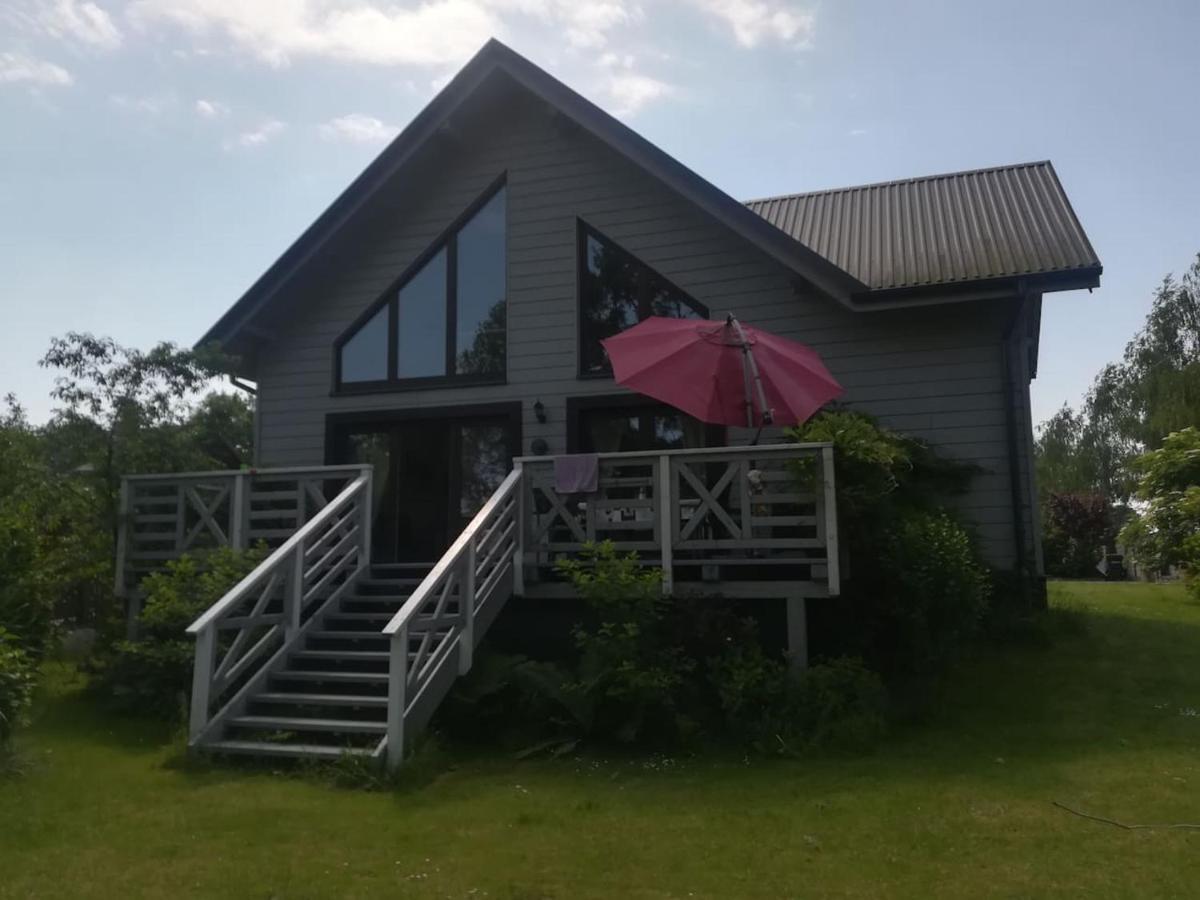 Dom Z Ogrodem Villa Laka  ภายนอก รูปภาพ