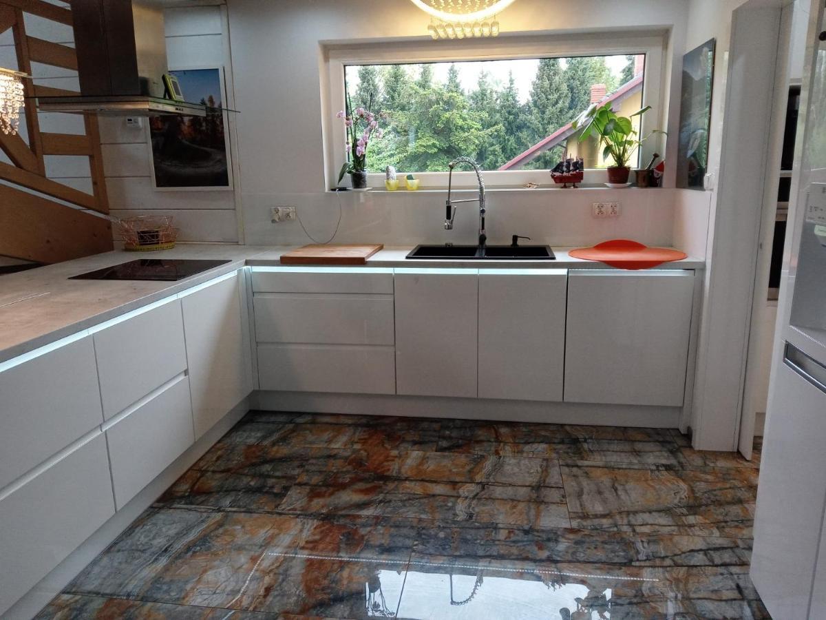 Dom Z Ogrodem Villa Laka  ภายนอก รูปภาพ